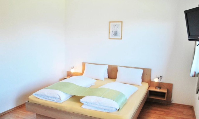 Scheffau am Wilden Kaiser Bed & Breakfast | Relaxing Getaway for 5 at Berggasthof Bärnstatt