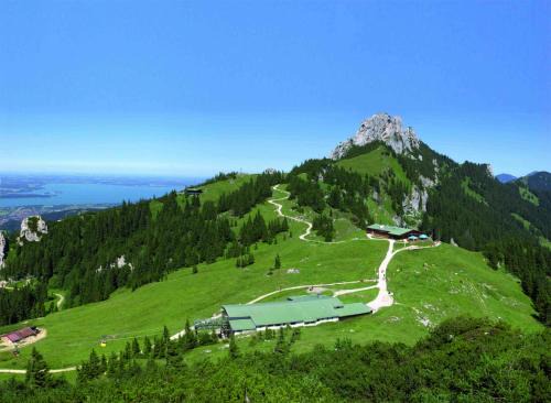 Hohenaschau im Chiemgau Hotel | Oceanview Retreat at Sonnenalm Kampenwand - Family Friendly