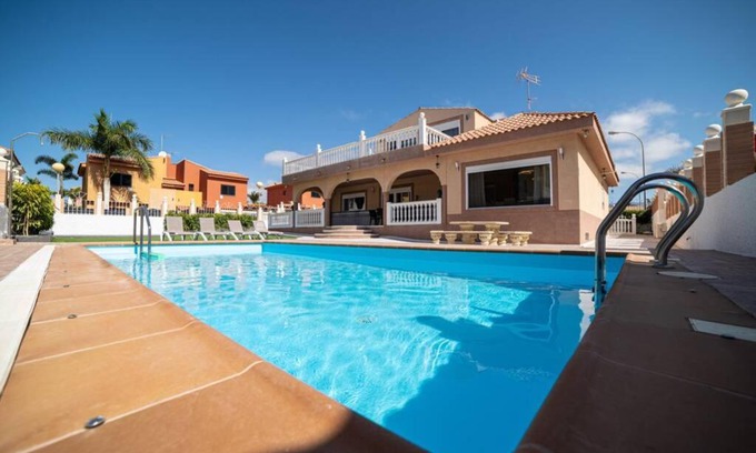 Sonnenland Villa | Experience Sonnenland Suite: Family-Friendly with Pool