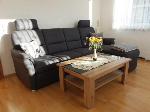 Neustrelitz Apartment | Experience Comfort at Sonnenschein Hotel for Every Traveler