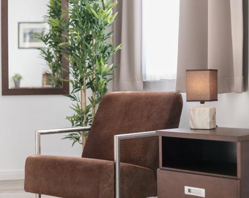 Strehlen Apartment | Sunny Days Await in Dresden - Pet Friendly & Breakfast Included