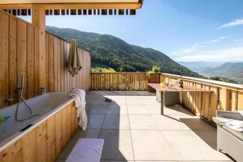 Collepietra Apartment | Discover Sonnleiten Sonnenparadies with Pool and Hot Tub