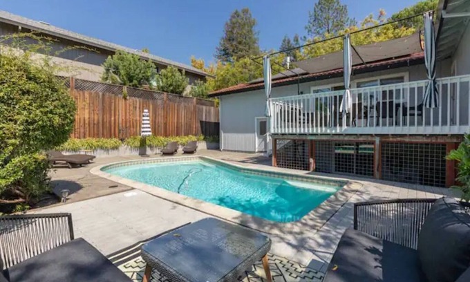 Santa Rosa House | Peaceful Sonoma Green House with Pool Near Wineries