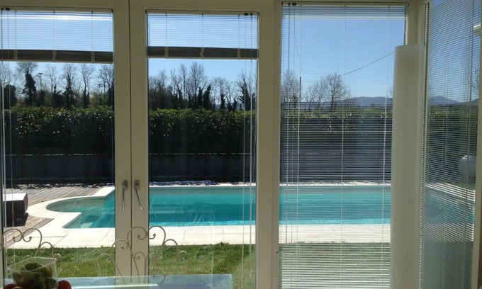 Gazzola Bed & Breakfast | Pet-Friendly Sonomusica B&B with Oceanfront Pool & Spa