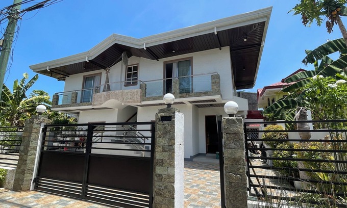 Cordova House | Affordable Family Getaway at Sonrisa - Golden Meadows