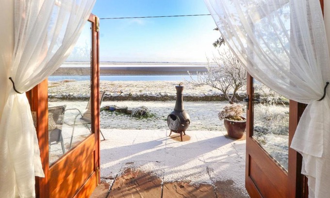 Wigton House | Sonya's Cottage: Family-Friendly Getaway Rated 9.8/10