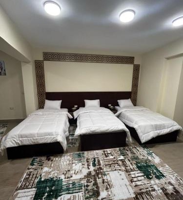 Al Haram Apartment | Discover Sooly Pyramids Inn: Pet-Friendly with Breakfast