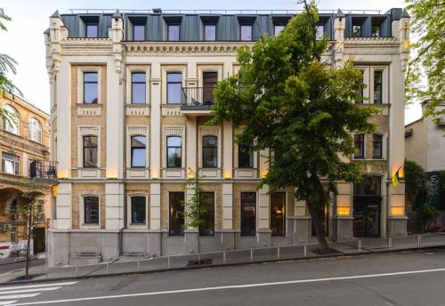 Verkhnie Misto Hotel | Discover Sophia Hotel Kyiv: Pet-Friendly with Amazing Amenities