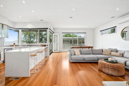 Newtown House | Sophisticated Family Sanctuary