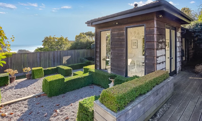 Stinson Beach House | Artist's Retreat with Ocean View in Stinson Beach, Rated 9.4