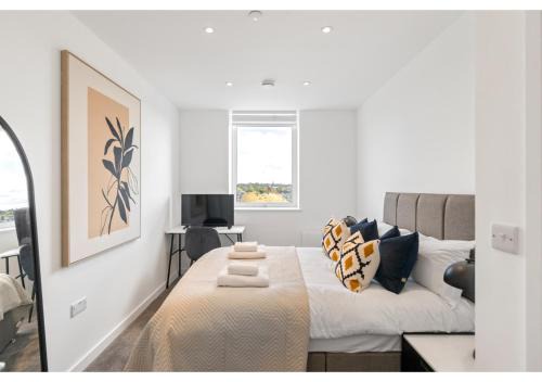 Clock House Apartment | Stylish 1-BR Flat in Beckenham - Family-Friendly Retreat