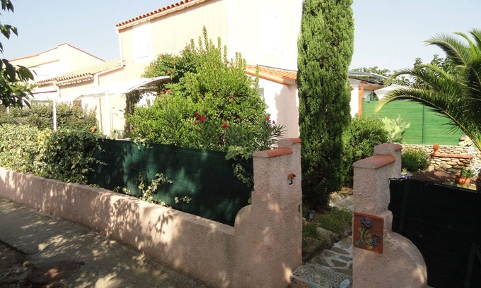 Sorede Villa | Beachside SOREDE: Oceanfront Home with Pool & Mountain Views