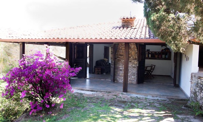 Brumadinho House | Comfort and Serenity Near INHOTIM - 4-Star Retreat
