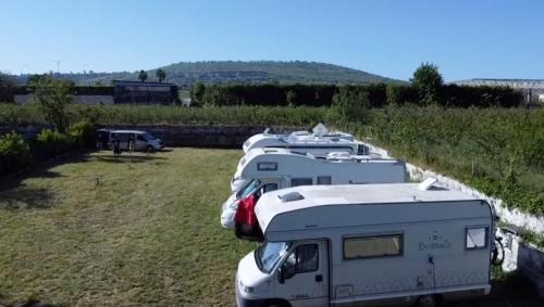 Quarto Other | Pet-Friendly Escape at Sosta Camper L’Amour - 10/10 Rating