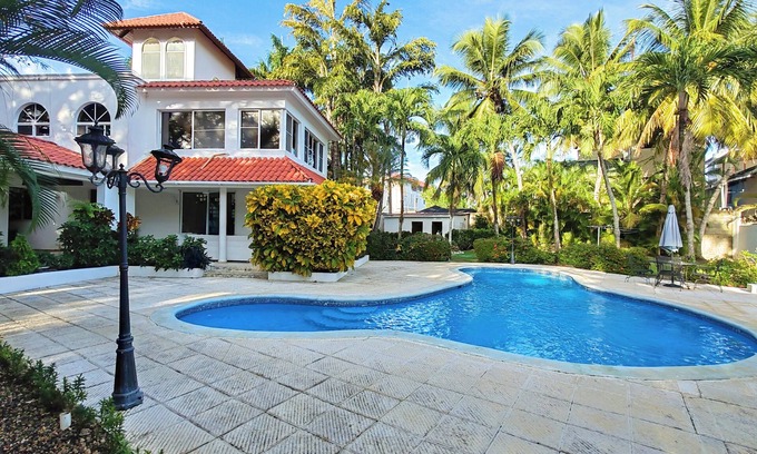 Villas Ana Maria Villa | Ideal Sosua Mansion for Unforgettable Bachelor Parties