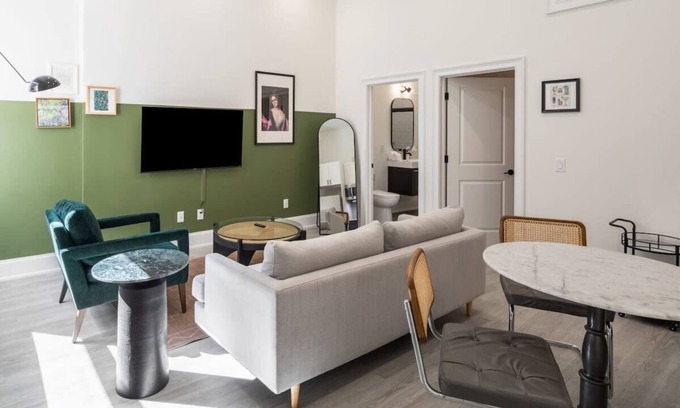 Rittenhouse Row Apartment | Pet-Friendly Sosuite | 10/10 Rated 1BR Apt with Unique Amenities