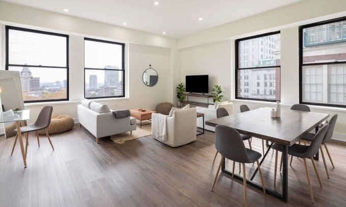 Center City East Apartment | Pet-Friendly 3BR Apartment with Gym & Park View