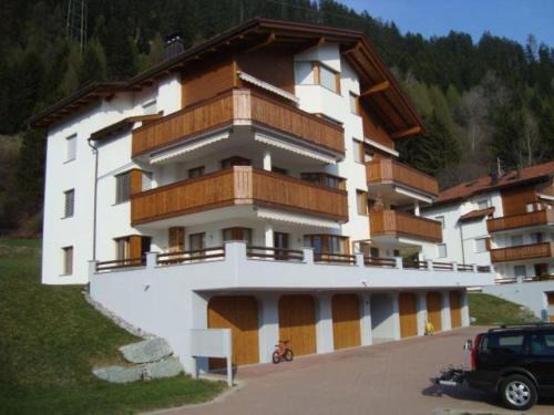 Savognin Apartment | Discover Sot Spondas 15: Family-Friendly Retreat Rated 9/10