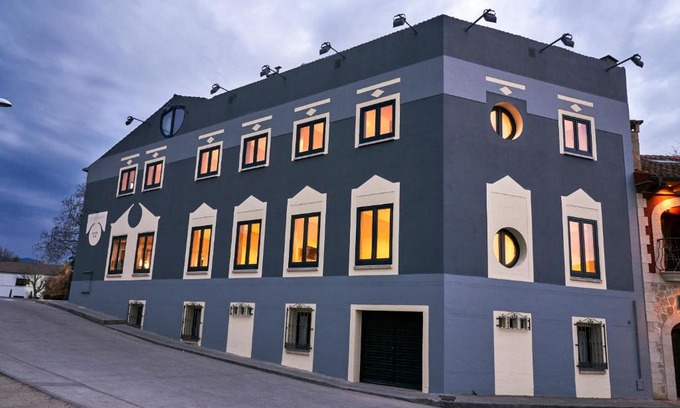 Madrona House | Family-Friendly Stay at Sotopalacio HSR - Rated 8.5/10