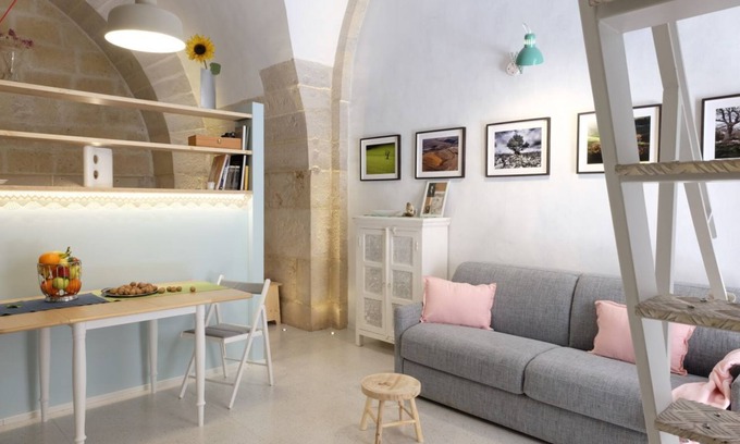 Corato Apartment | Explore Sottano del Mastro Central Apartment with Breakfast
