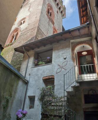 Vigevano Apartment | Discover Sotto i merli: Pet-Friendly Retreat with Breakfast