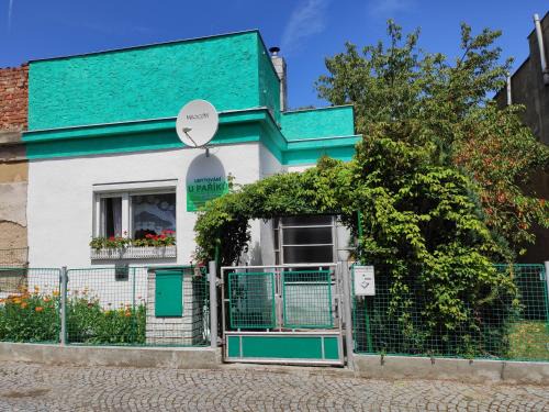 Bakov nad Jizerou House | Inviting Home with Garden Near Paris - Pet & Child Friendly