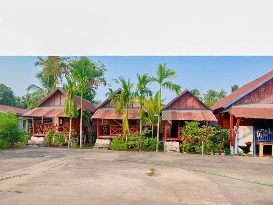 Don Khon House | Budget-Friendly Souksanh Guesthouse for Family Stays