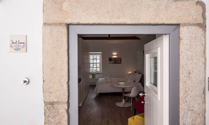 Socorro House | Highly Rated Soul House - Your Ideal Home Away from Home