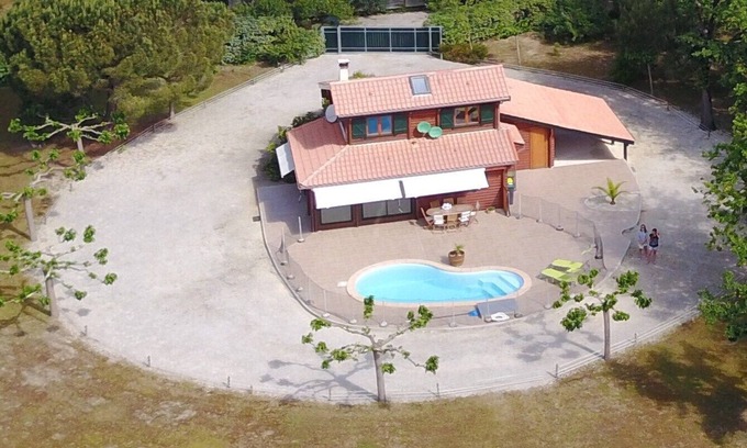 Soulac-sur-Mer House | Relaxing Soulac sur Mer Haven with Private Pool & Spa