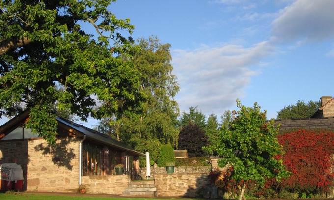 Abergavenny Cottage | Tranquil Retreat Near Black Mountains with Pool & Breakfast