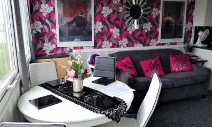 Great Yarmouth Ski Chalet | Cozy South Facing Chalet - 5 Min to Beach, Pet Friendly