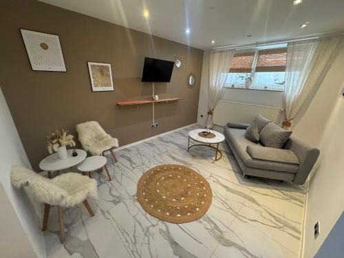 Freilassing Apartment | Stylish BOHO Apartment Near Salzburg for Family Getaways