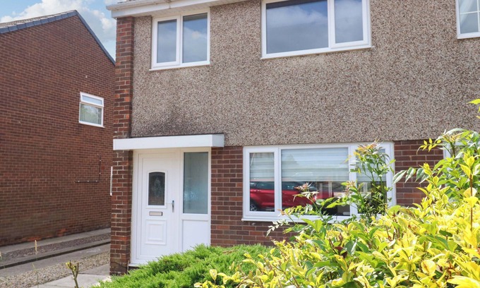 Blyth Cottage | SOUTH BEACH COASTAL COTTAGE , pet friendly in Blyth