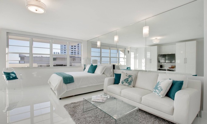 South Beach Apartment | Oceanfront Oasis with Balcony - Guest Rated 10/10
