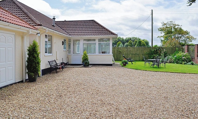 West Buckland Cottage | Comfortable 3 Bedroom Stay in Churchinford, Near Taunton