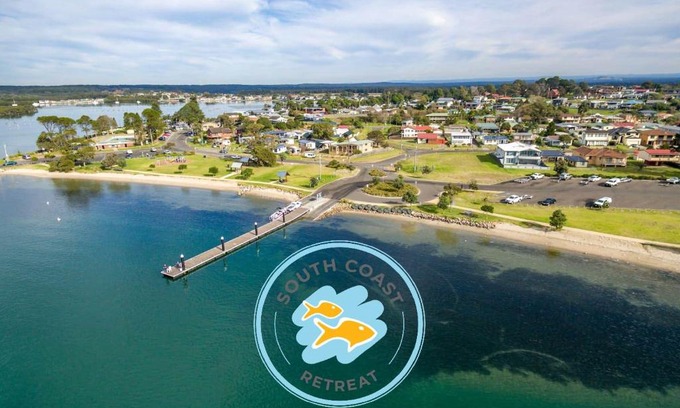 Greenwell Point Resort | Pet-Friendly South Coast Retreat with Hot Tub & Eco Amenities