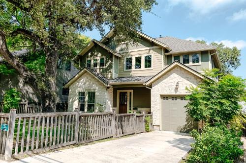 Travis Heights House | Exceptional Congress Craftsman - Child Friendly Retreat