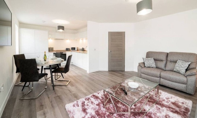 Montrose Condo | Modern 2-Bed Apartment at South Esk - Family-Friendly Stay