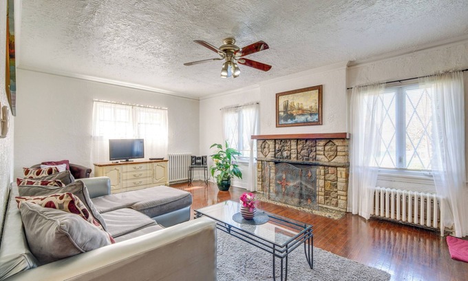 Cleveland Heights Apartment | Convenient South Euclid Apartment Near Downtown Cleveland
