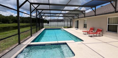 Crescent Lakes House | Relaxing Getaway at Willow Bend Exclusive Villas