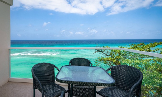 St. Lawrence Gap Hotel | Experience Comfort at South Gap Hotel with Ocean Views