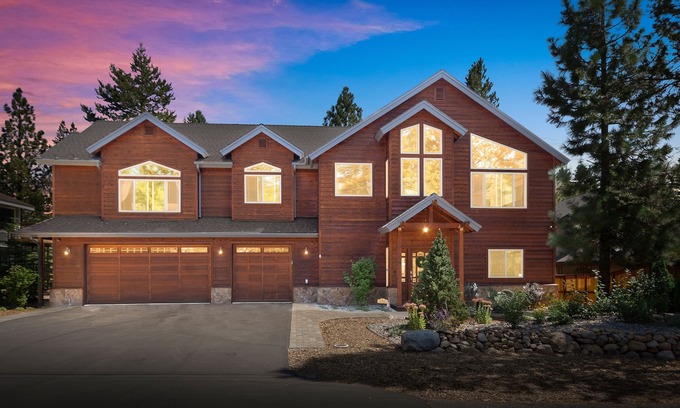 North Upper Truckee House | Unforgettable Roth Mountain Retreat in South Lake Tahoe