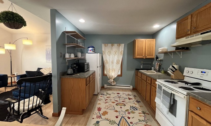 Upper Peninsula Cottage | South Marquette Cottage - Ideal Location Near Attractions
