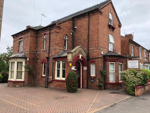 Lincoln House | Experience South Park Guest House: Wheelchair Accessible Stay
