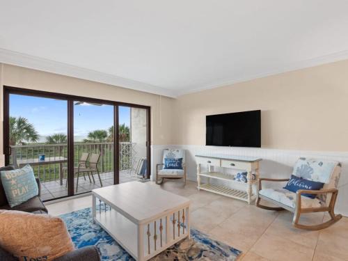 Captiva House | Beachfront Residence at South Seas Resort with Ocean Views