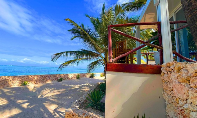 Bwejuu Beach Villa | Relax at South Villa - The Zanzibar Beach House Retreat