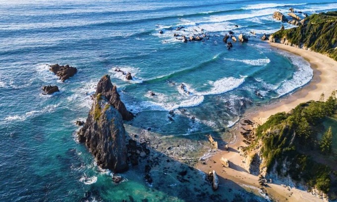 Narooma Hotel | Unforgettable Southbound Escape at the Wharf with Ocean View