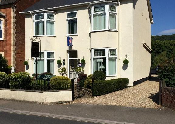 Sidmouth Bed & Breakfast | Exceptional Southcombe Guesthouse: Breakfast & Hot Tub Awaits