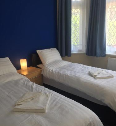 Westcliff-on-Sea Hotel | Convenient Southend Central Hotel Near Beach & City Centre
