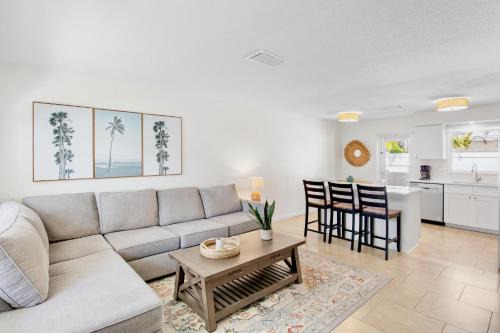 Anna Maria House | Southern Breeze 3: Oceanfront Family Escape with Pool